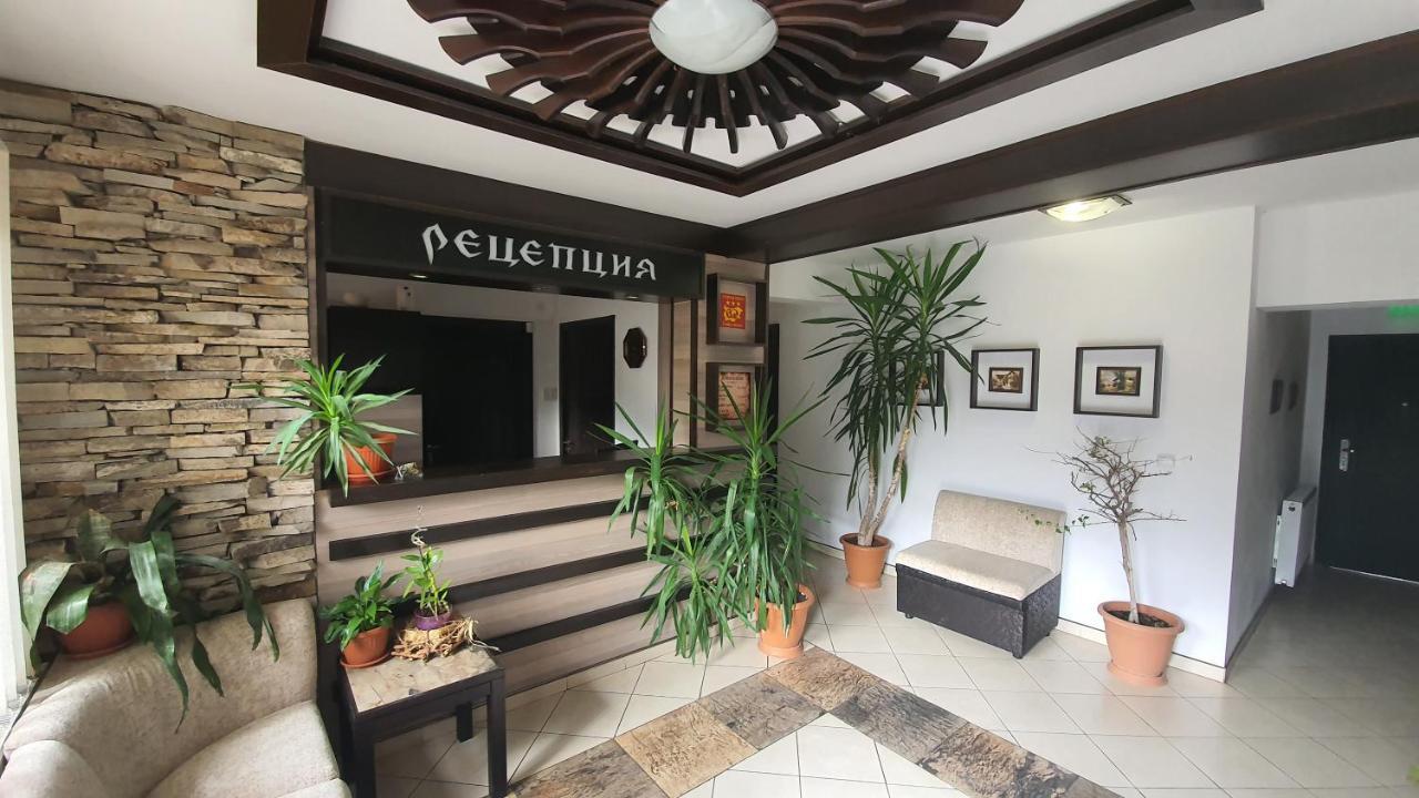Семеен Хотел-Ресторант Етно Чакала Sevlievo Exterior photo